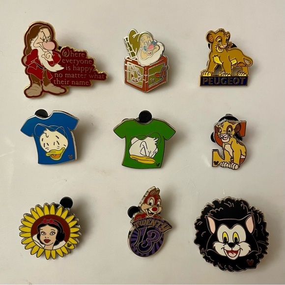 5 Disney Pins for $25 - You choose! - Picture 3 of 8